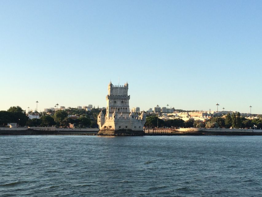 Lisbon 2-Hour River Cruise - The 25 de Abril Bridge and Cristo Rei