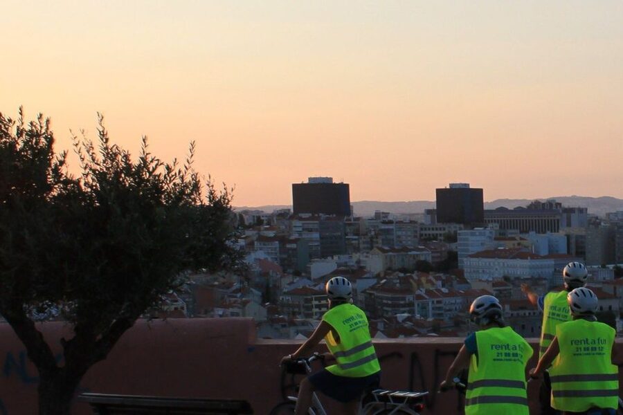Lisbon: 7 Hills Half-Day Electric Bike Tour - Campos Mártires da Pátria and Jardim do Torel
