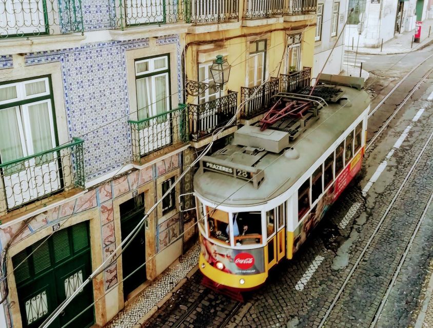 Lisbon: 7 Hills Panoramic Guided Tour by E-Bike - Graça brings the route into an old neighborhood