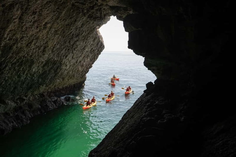 Lisbon: Arrabida Park Kayak Tour with Beach Picnic - Key points at a glance