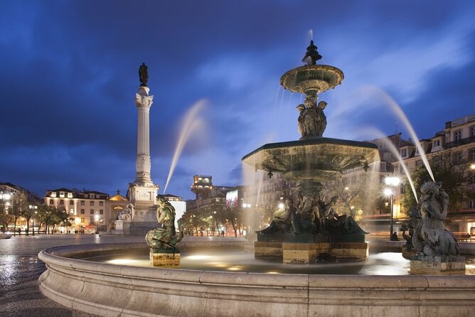 Lisbon: Authentic Fado Show, Dinner and Night Tour - Pickup in a nine-seat minivan