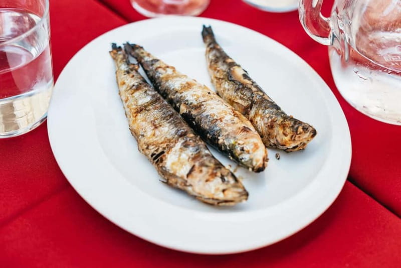 Lisbon: Baixa District Food Tour with Dinner and Drinks - Why start with food in Lisbon’s Baixa