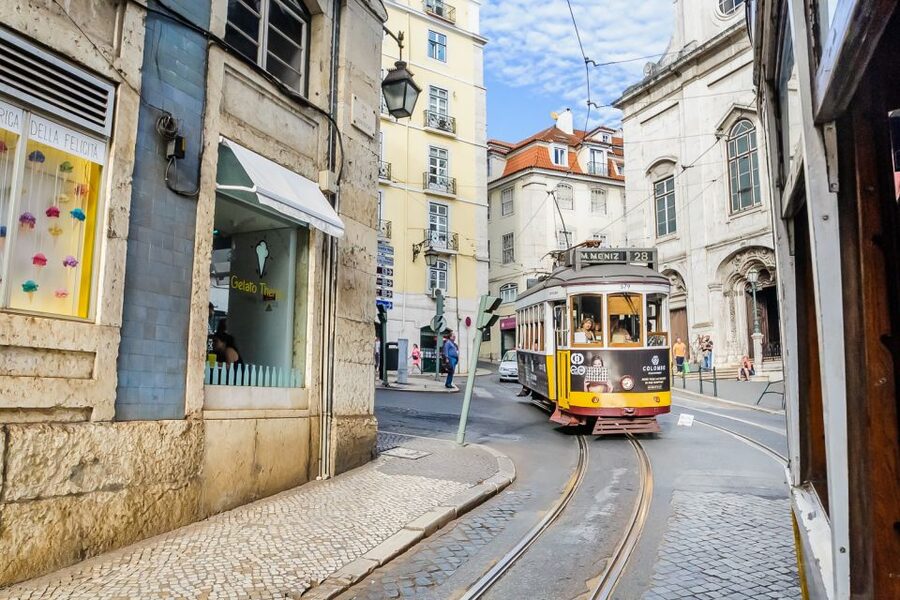 Lisbon: Best of City Private Walking Tour - Baixa and the practical lessons of the earthquake rebuild