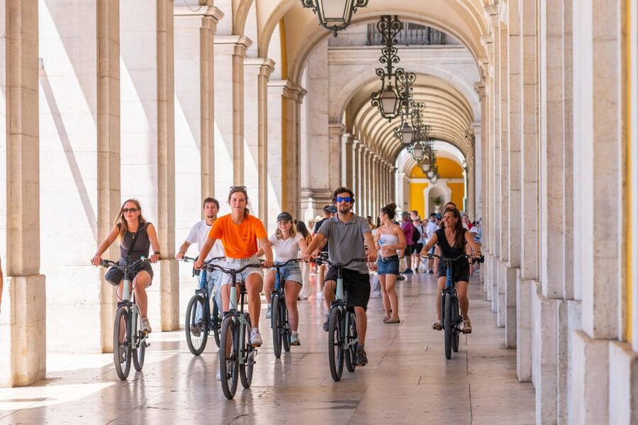 Lisbon Bike Tour: Langs de rivier van Belém naar Lissabon - Belém Tower and the age of sea voyages