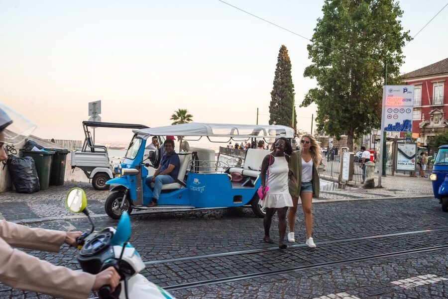Lisbon by Tuk Tuk Guided Tour: City of Neighborhoods - Feira da Ladra and the National Pantheon