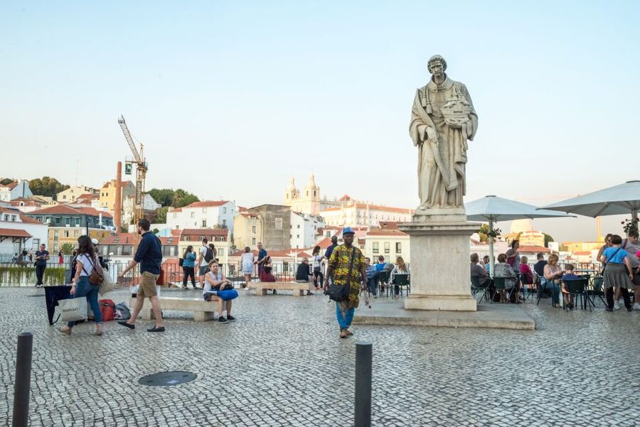 Lisbon by Tuk Tuk Guided Tour: City of Neighborhoods - The guide is the key part of the experience