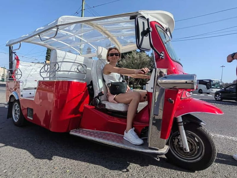 Lisbon: City Highlights Tuk-Tuk Tour with Pickup - Key points to know