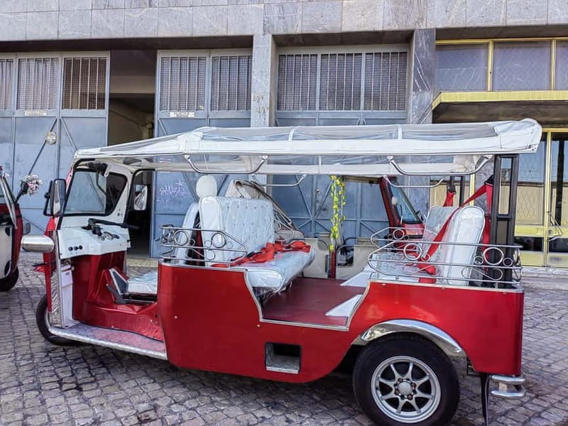 Lisbon: City Highlights Tuk-Tuk Tour with Pickup - Alfama, Graça, and Senhora do Monte