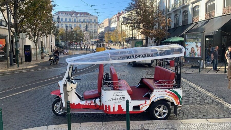 Lisbon: City Tour by Tuk Tuk - Choosing the right duration