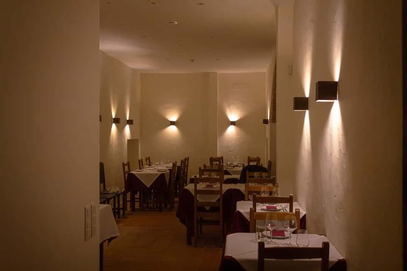 Lisbon: Dinner with Fado Show with the Rising Stars of Fado - Why the room matters more than the menu