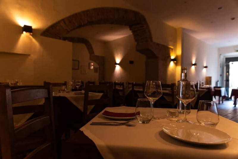 Lisbon: Dinner with Fado Show with the Rising Stars of Fado - Should you book Canto do Poeta?