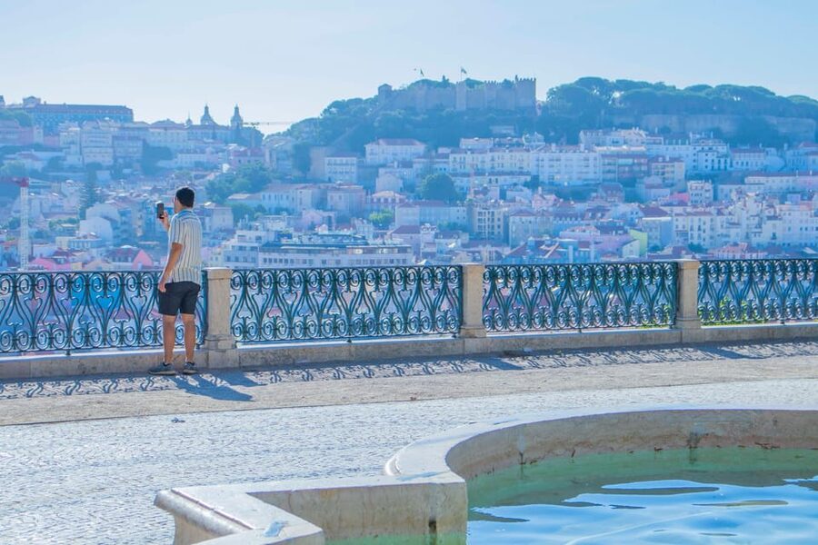 Lisbon: Early Morning TukTuk Tour - hotel/cruise ship pickup - Bairro Alto and Avenida da Liberdade