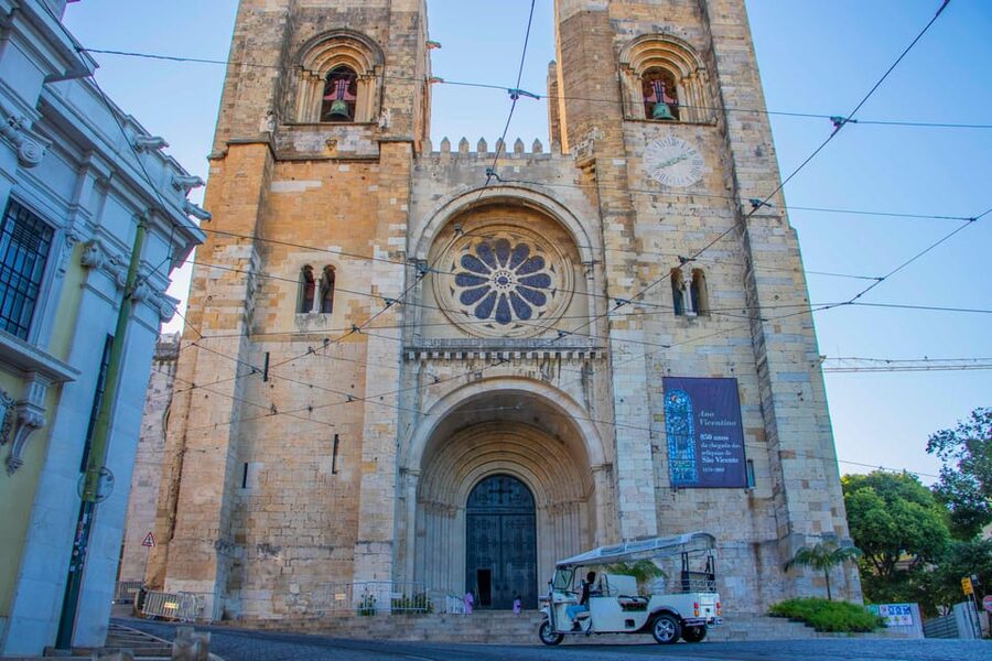 Lisbon: Early Morning TukTuk Tour - hotel/cruise ship pickup - Starting points, pickup, and the early hour