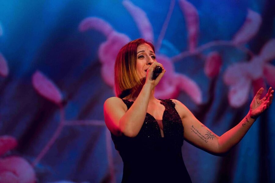 Lisbon: Fado in Chiado Live Show - Why the concert hall setting matters