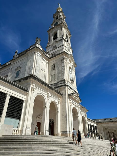 Lisbon: Fátima & Holy Eucaristy Miracle Relic, Spiritual Day - Why Santarém changes the usual Fátima day trip