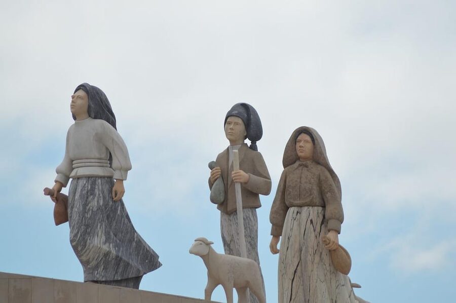 Lisbon: Fátima & Holy Eucaristy Miracle Relic, Spiritual Day - The Basilica of Our Lady of the Rosary