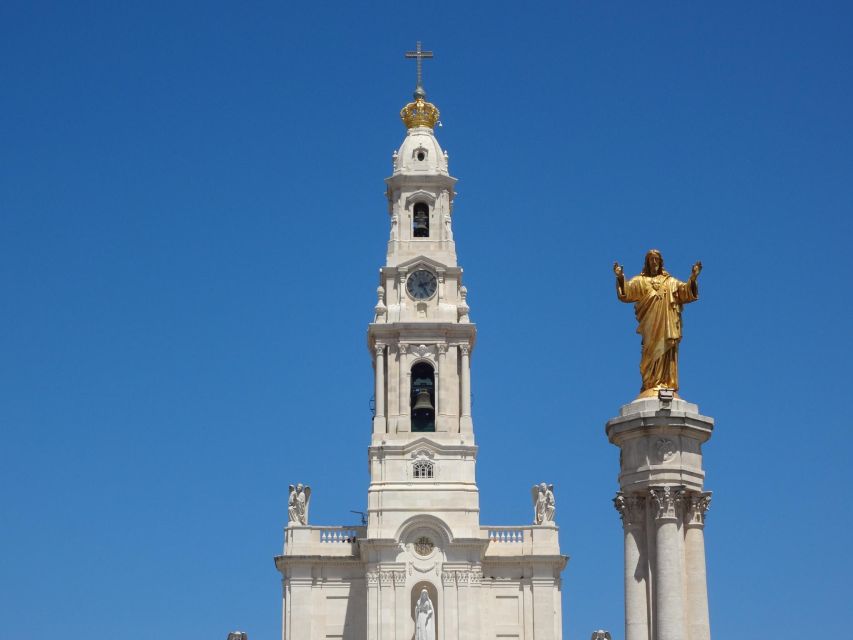 Lisbon: Fátima & The Shepherd Children Home Self-Guided Tour - Reaching the Fátima Sanctuary