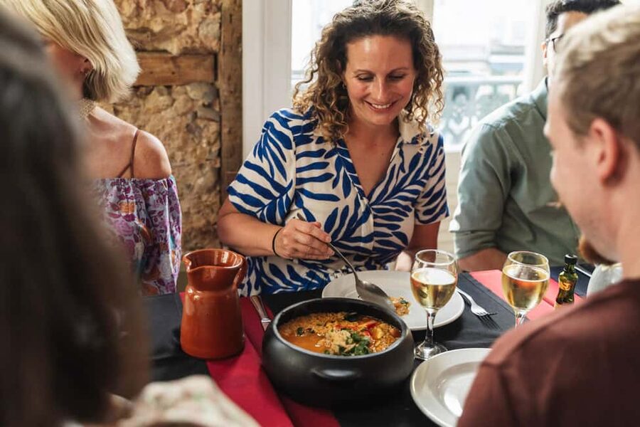 Lisbon: Food Crawl Walking Tour with Local Tastings - The guides make the difference