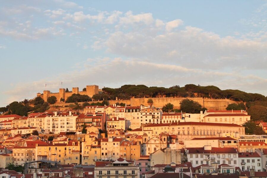 Lisbon: Full-Day Private Walking Sightseeing Tour - Four hours, not a full day