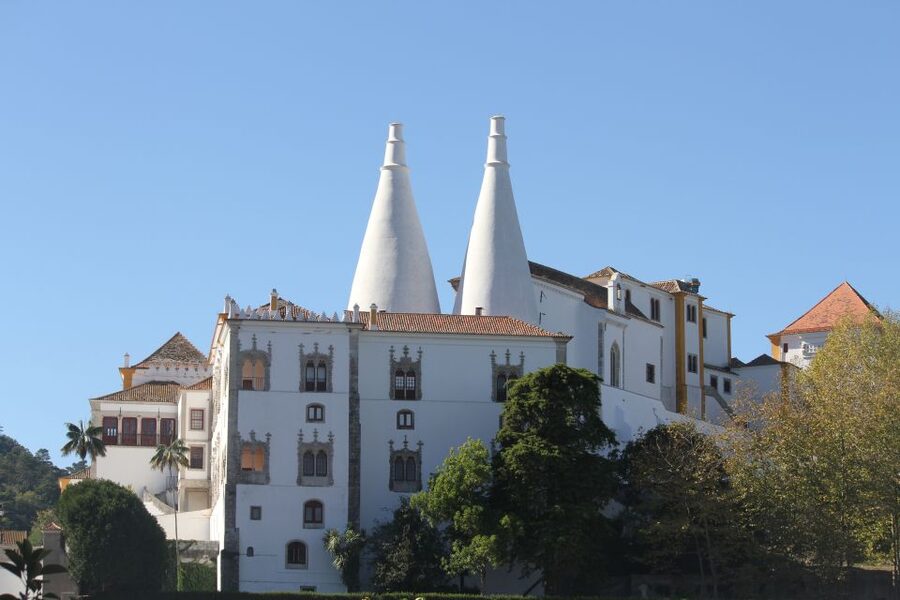 Lisbon: Full-Day Sintra and Cascais Tour - What to pack and how to handle the schedule