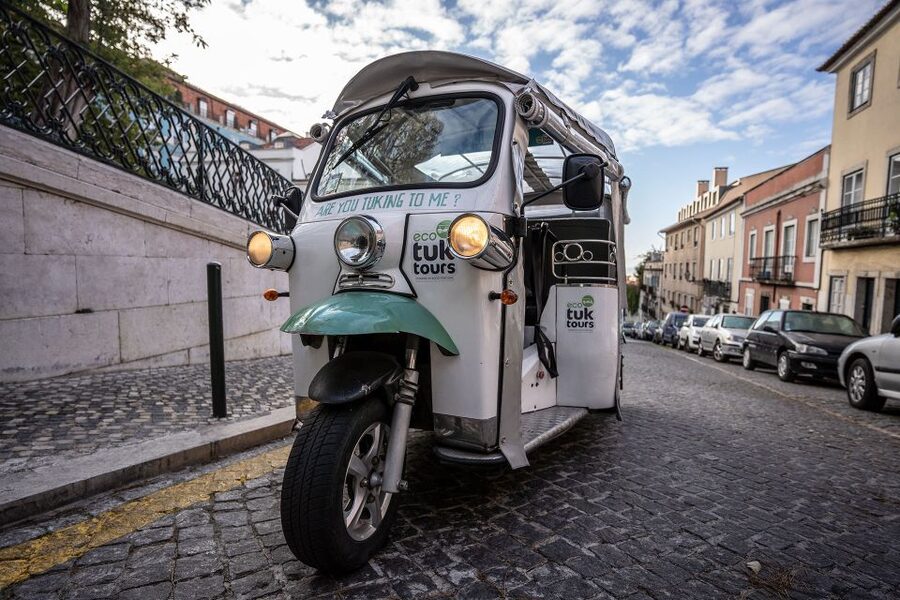Lisbon: Guided Tuk-Tuk Tour Along the Historic Tram Line 28 - Nossa Senhora do Monte and the city below