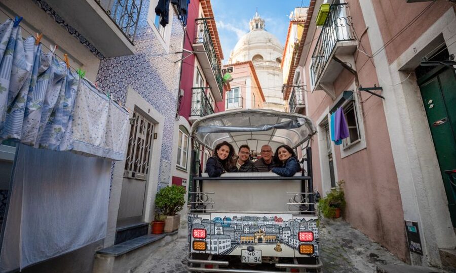Lisbon: Half-Day Private Guided Tuk-Tuk Tour - What three to six hours really means