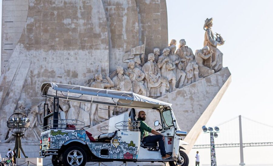 Lisbon: Half-Day Private Guided Tuk-Tuk Tour - Baixa, the cathedral, and Lisbon’s first great viewpoints
