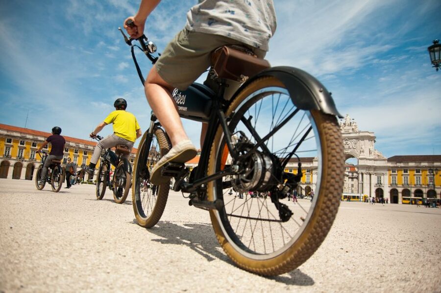 Lisbon: Hills, Alfama, and Mouraria Tour by Electric Bike - Graça and Senhora do Monte