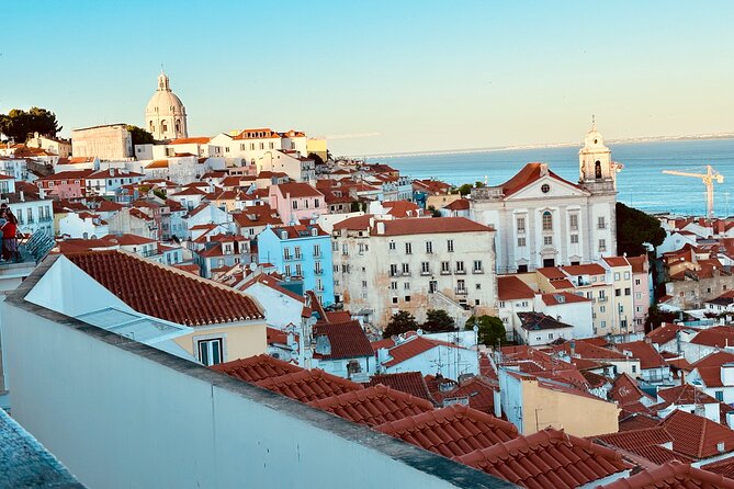 Lisbon: Historic City Tour by Tuk-Tuk - Alfama’s viewpoints and tiled lanes