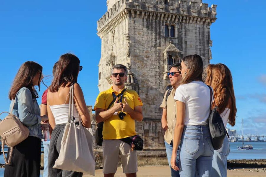 Lisbon: Historical Walking Tour with Jeronimos Monastery - Inside Jerónimos Monastery for About Two Hours