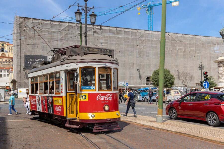 Lisbon: History, Stories and Lifestyle Walking Tour - Key points to know before you book