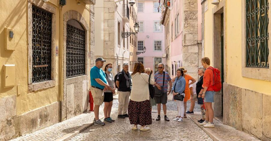 Lisbon: History, Stories and Lifestyle Walking Tour - São Pedro de Alcântara and the first wide view