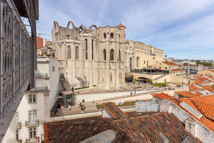 Lisbon: History, Stories and Lifestyle Walking Tour - Santa Justa and the heart of Baixa