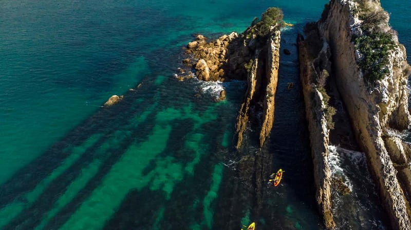 Lisbon: Kayak Tour Arrábida Natural Park, Setubal, Sesimbra - Caves, secret beaches, and the Portinho coast