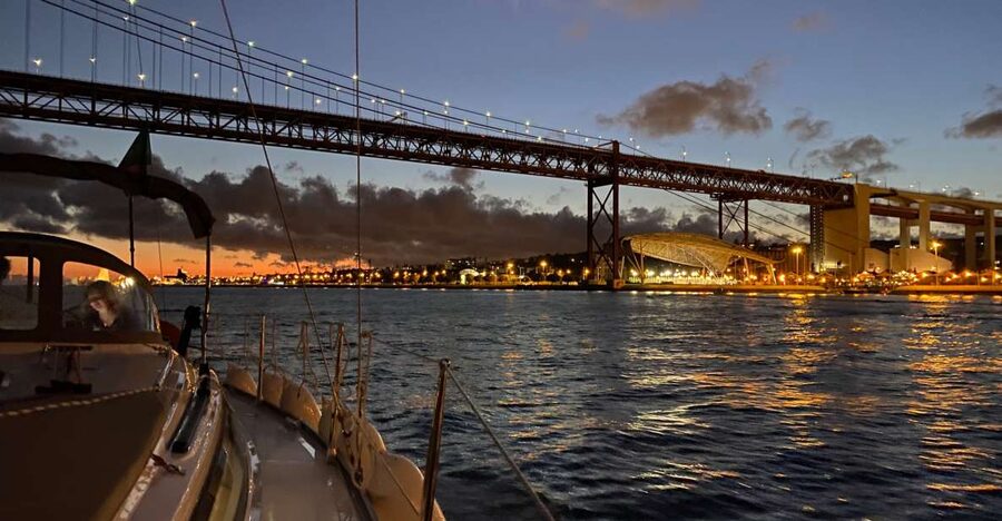 Lisbon: Luxury Sailboat Cruise at Night - MAAT and the modern waterfront