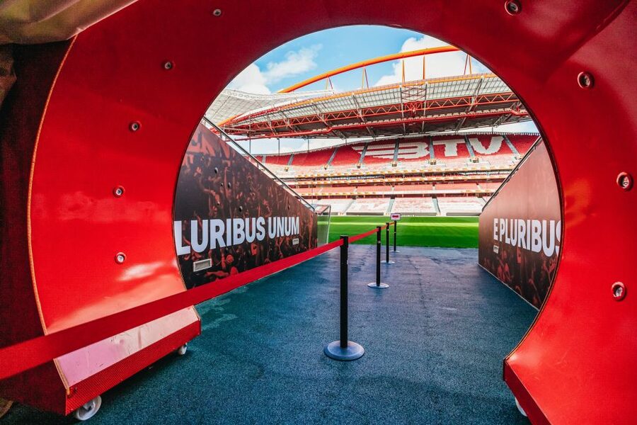 Lisbon: Luz Stadium Tour & SL Benfica Museum Ticket w/Scarf - The Eagle Hall and Benfica tradition