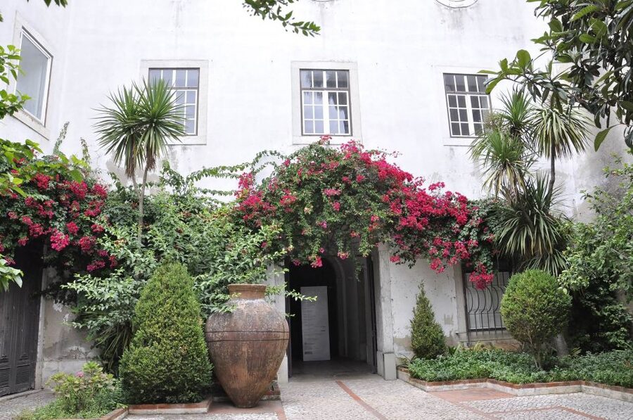 Lisbon: National Tile Museum E-Ticket & Audio Guide - The opening rooms and Portugal’s tile tradition