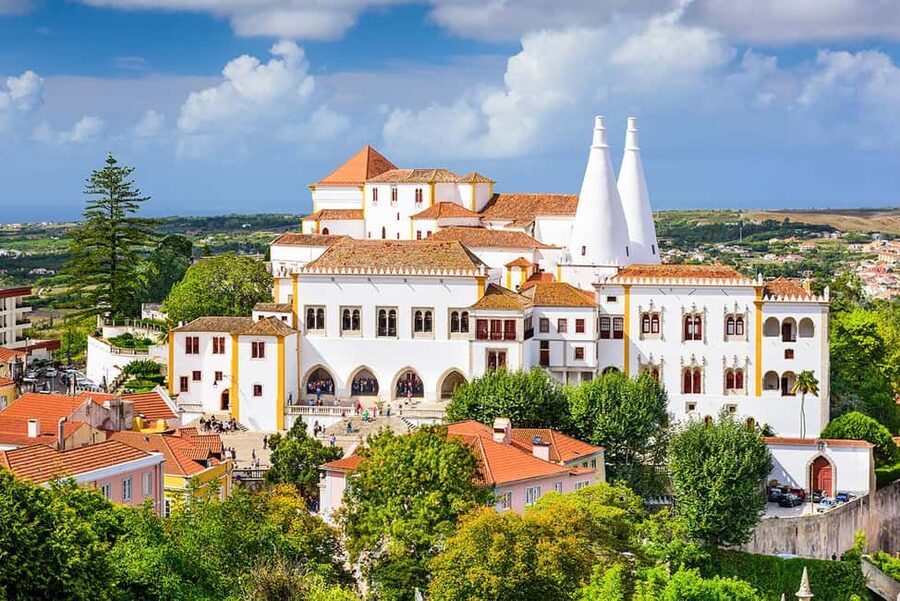 Lisbon: Pena Palace, Sintra, Cabo da Roca & Cascais Day Tour - Cascais, the relaxed finish by the sea