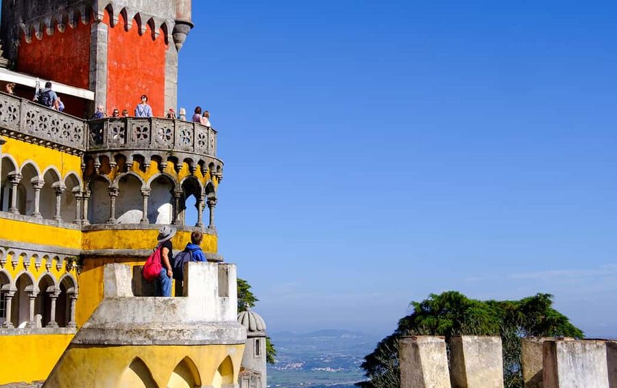 Lisbon: Pena Palace, Sintra, Cabo da Roca & Cascais Day Tour - The guides are a major part of the value