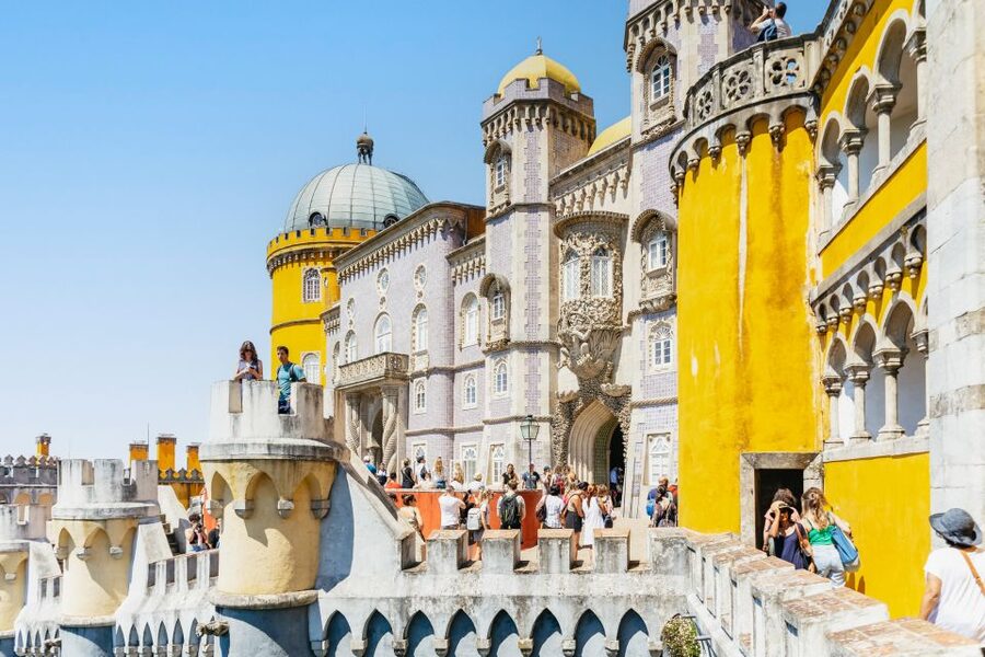 Lisbon: Pena Palace, Sintra, Cabo da Roca, & Cascais Daytrip - Guides, languages, and group atmosphere