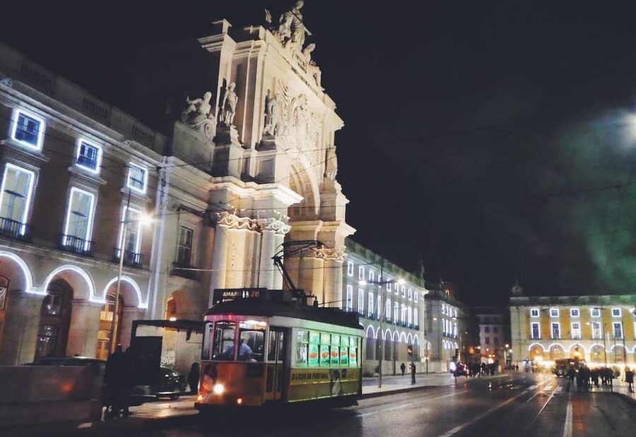 Lisbon: Private Christmas Lights Tour by Eco Tuk Tuk - A quick way to see Lisbon lit for Christmas