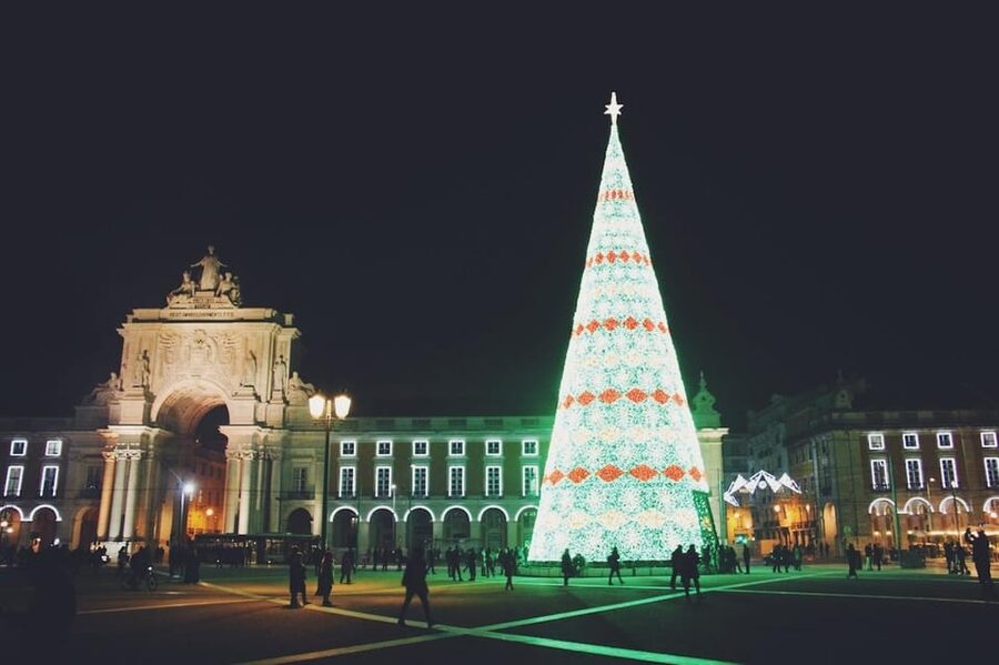 Lisbon: Private Christmas Lights Tour by Eco Tuk Tuk - Cais do Sodré: the ride gets moving