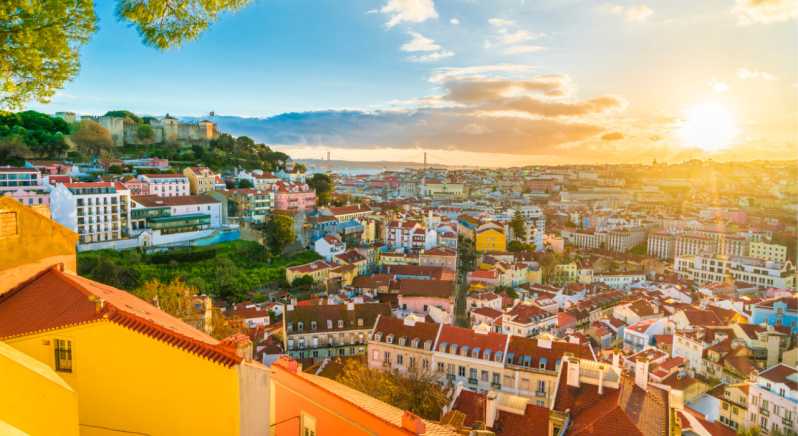 Lisbon: Private City Tour by Tuk-Tuk - São Vicente, the Pantheon, and the Fado Museum