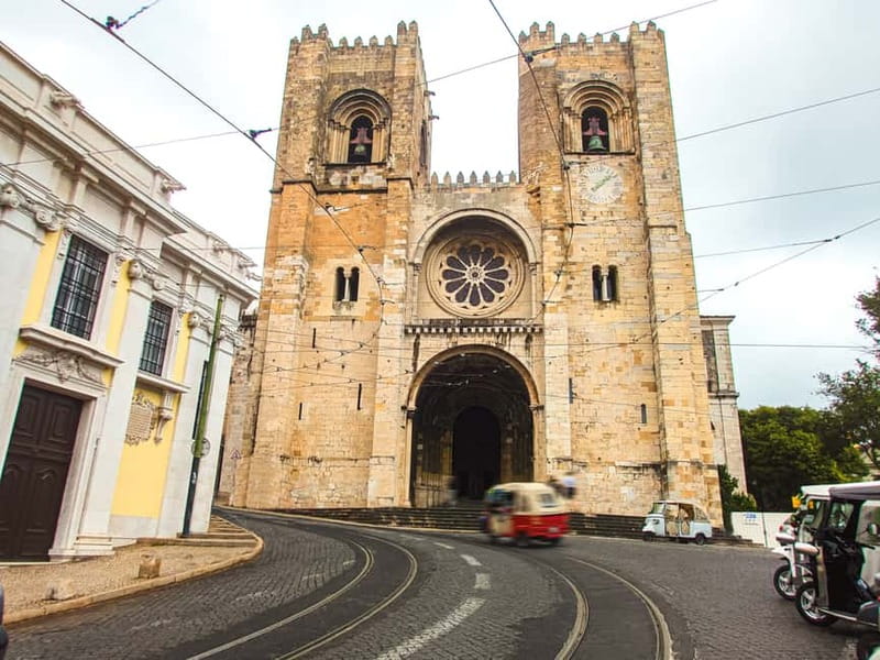 Lisbon: Private Grand Experience City Tour - Should you book the Lisbon Grand Experience City Tour?