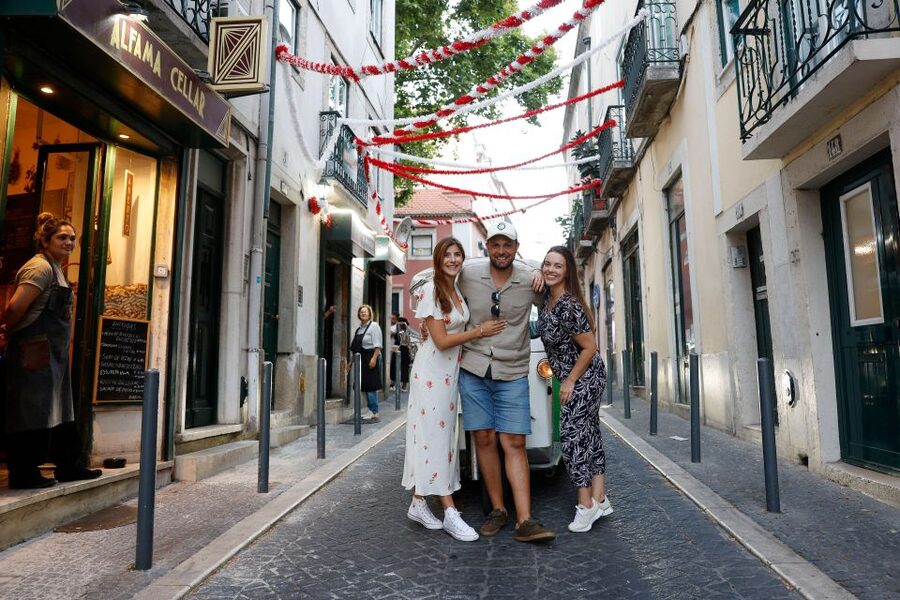 Lisbon: Private Guided Tour by Electric Tuk Tuk - Comfort, access, and practical limits