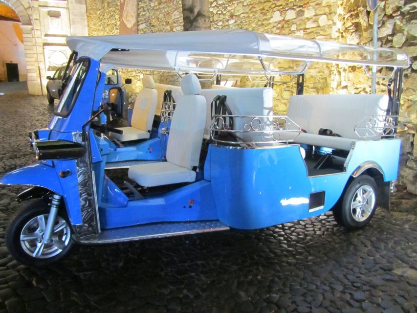 Lisbon: Private Guided Tour of Historical Center by Tuk Tuk - Alfama, the cathedral, and the castle slopes