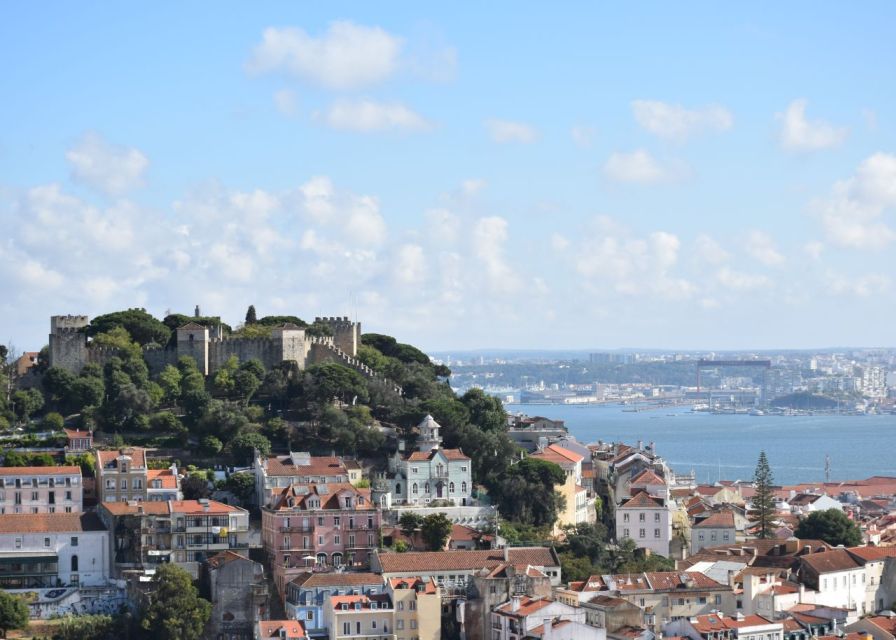 Lisbon: Private Historic Tour by Eco Tuk Tuk - What the guides add to the ride