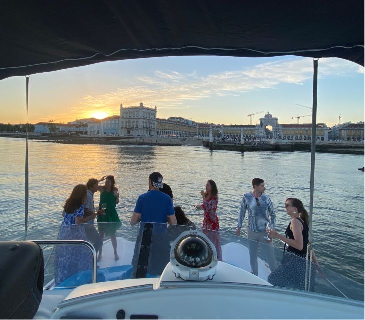 Lisbon: Private Luxury Catamaran Tour with Welcome Drink - Key points to know before you book