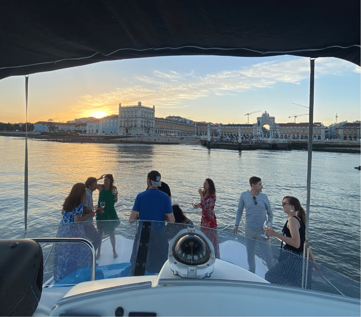 Lisbon: Private Luxury Catamaran Tour with Welcome Drink - Practical details that can make or break the outing