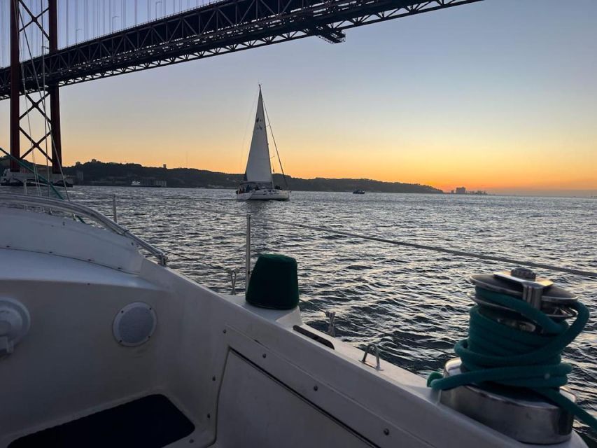 Lisbon: Private Sailing City & Sunset Tour - Key points to know before you book